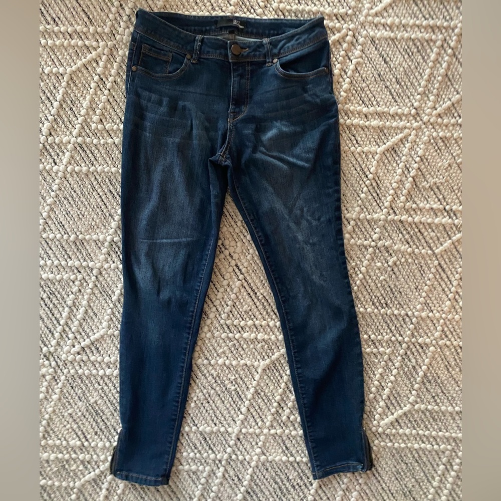 1822 stretch denim, skinny, ankle zipper size 6